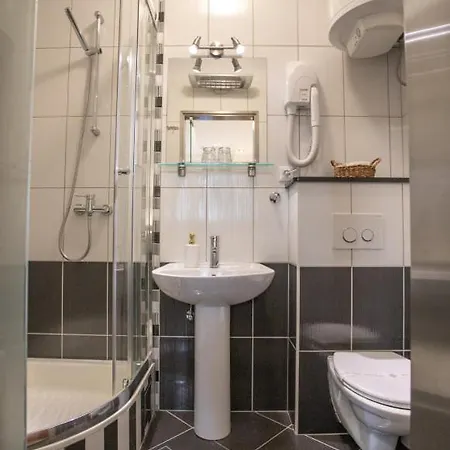 Megy Luxury Pensión Split